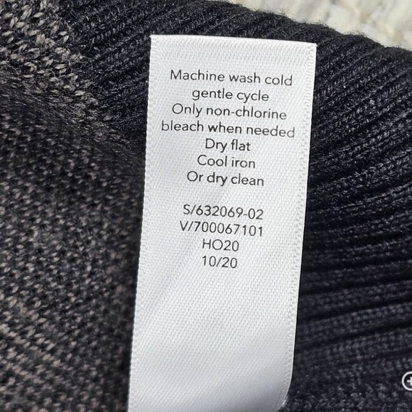 Athleta Jacquard Crew Sweater Abstract Animal Charcoal Grey Size Medium - Picture 4 of 10